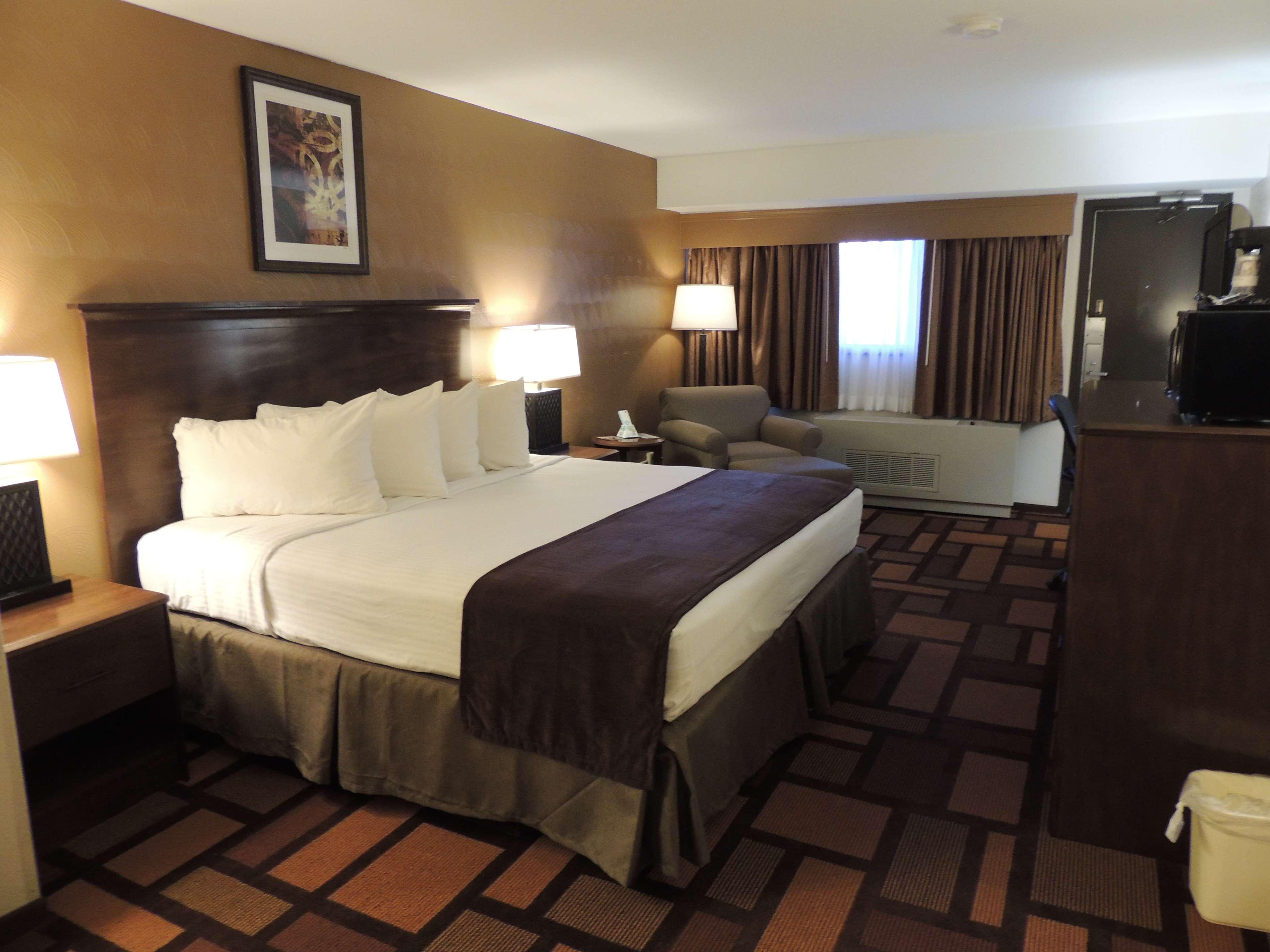 Best Western Tower West Lodge Жилет Екстериор снимка