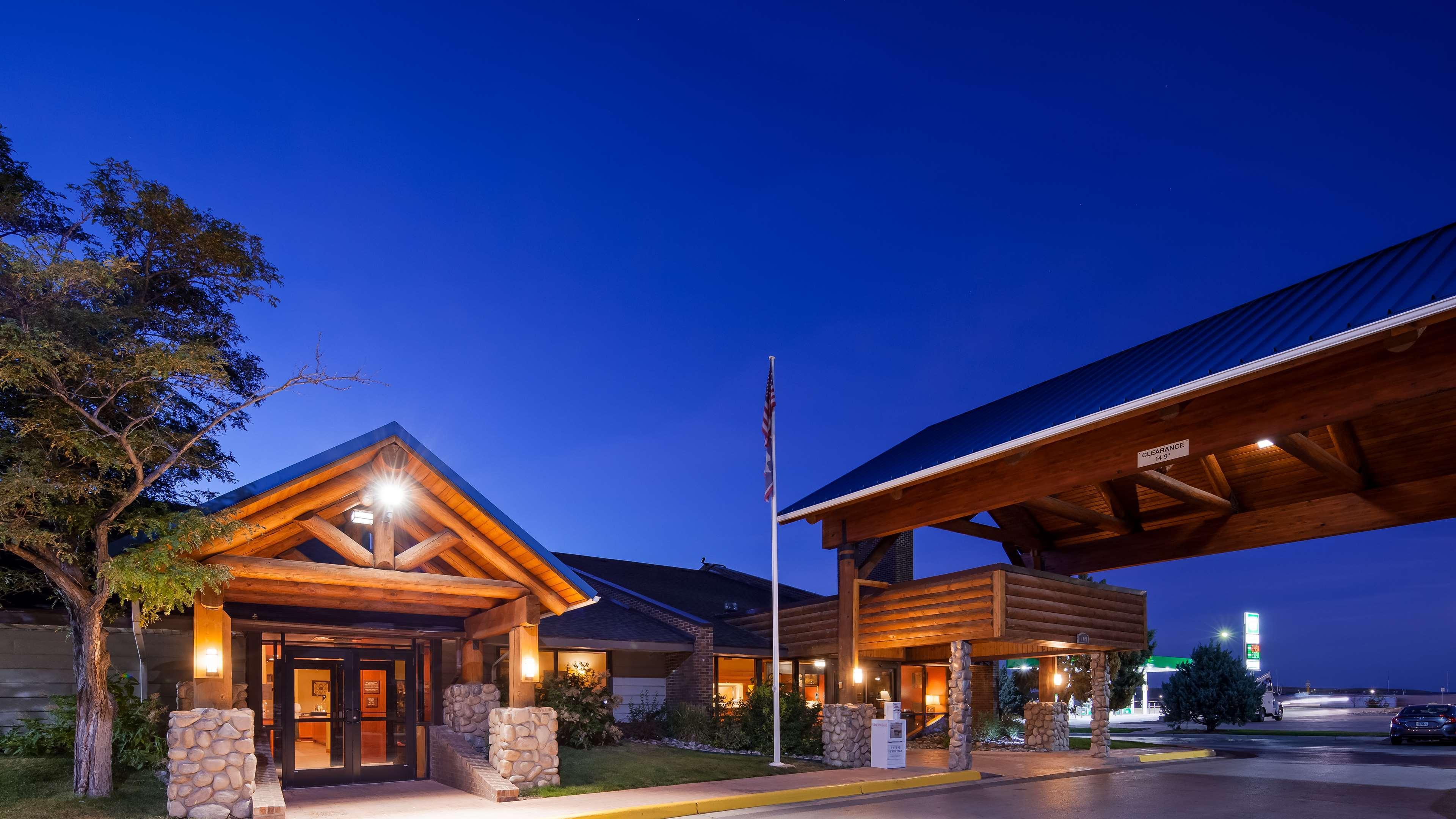 Best Western Tower West Lodge Жилет Екстериор снимка