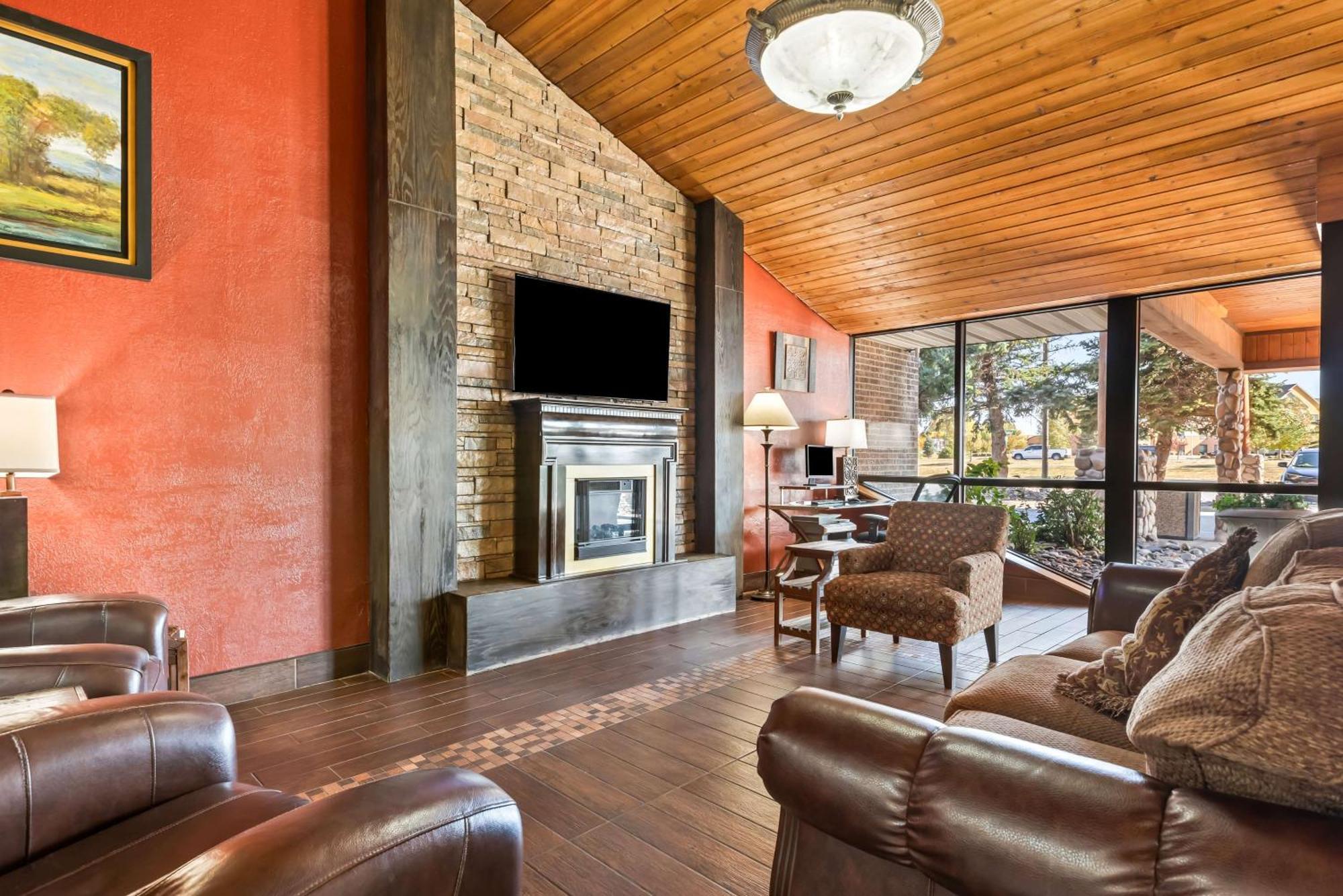 Best Western Tower West Lodge Жилет Екстериор снимка