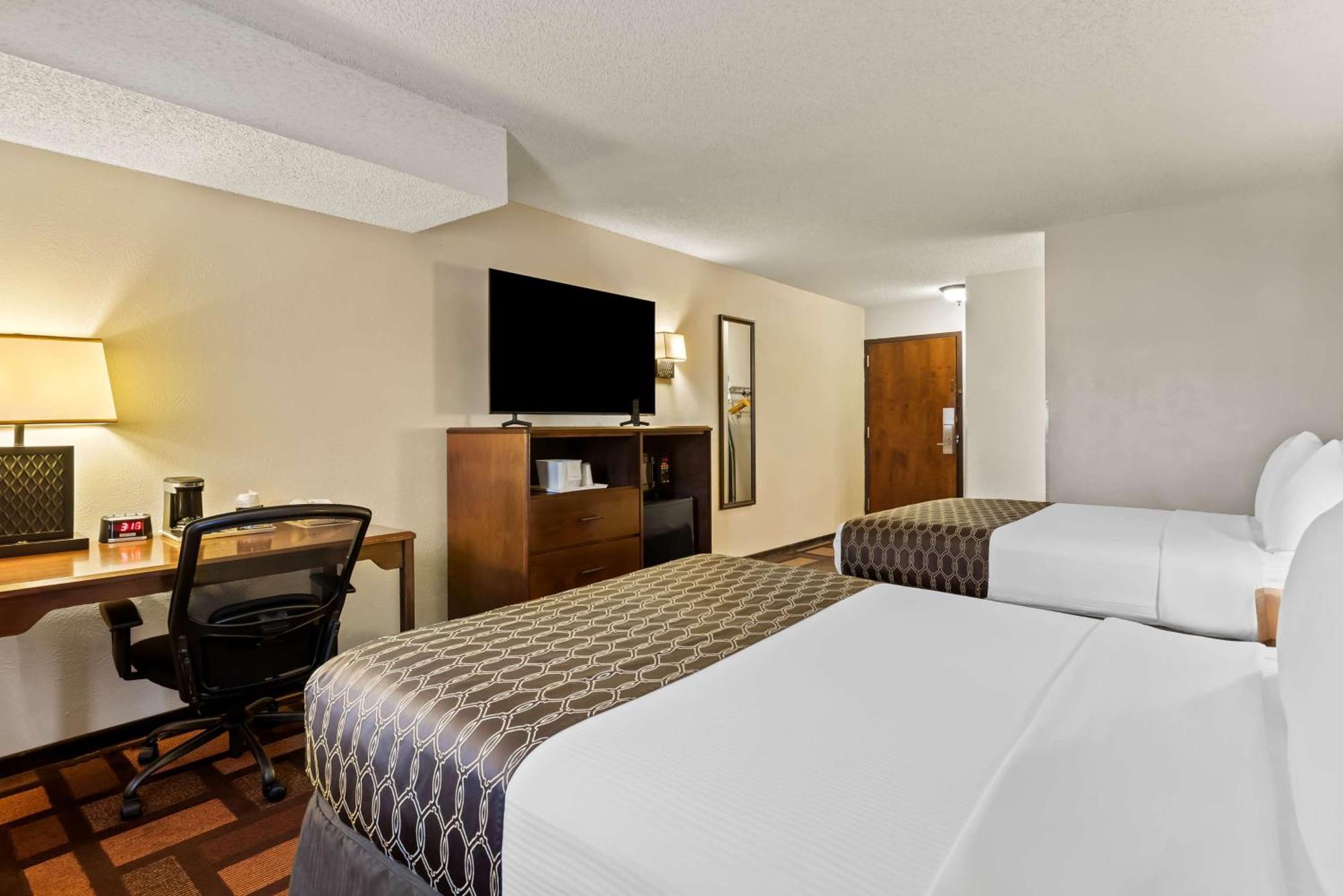 Best Western Tower West Lodge Жилет Екстериор снимка