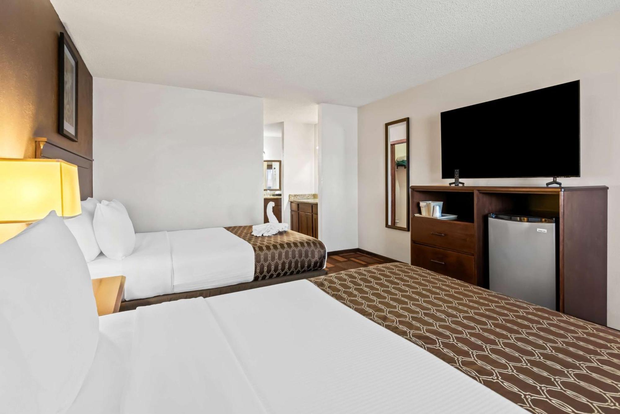 Best Western Tower West Lodge Жилет Екстериор снимка