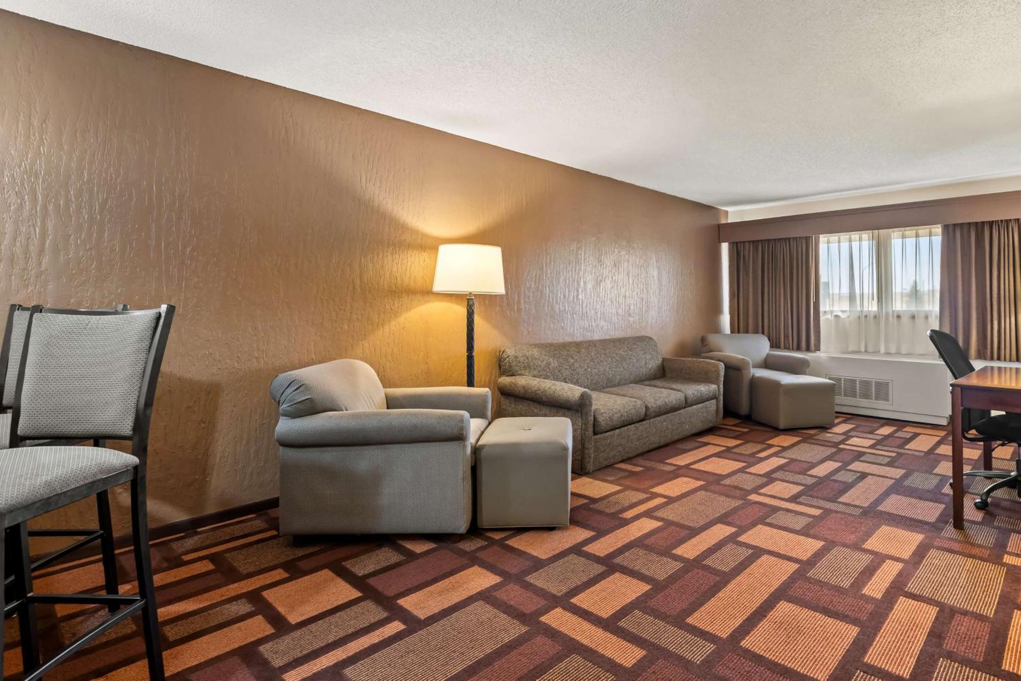 Best Western Tower West Lodge Жилет Екстериор снимка