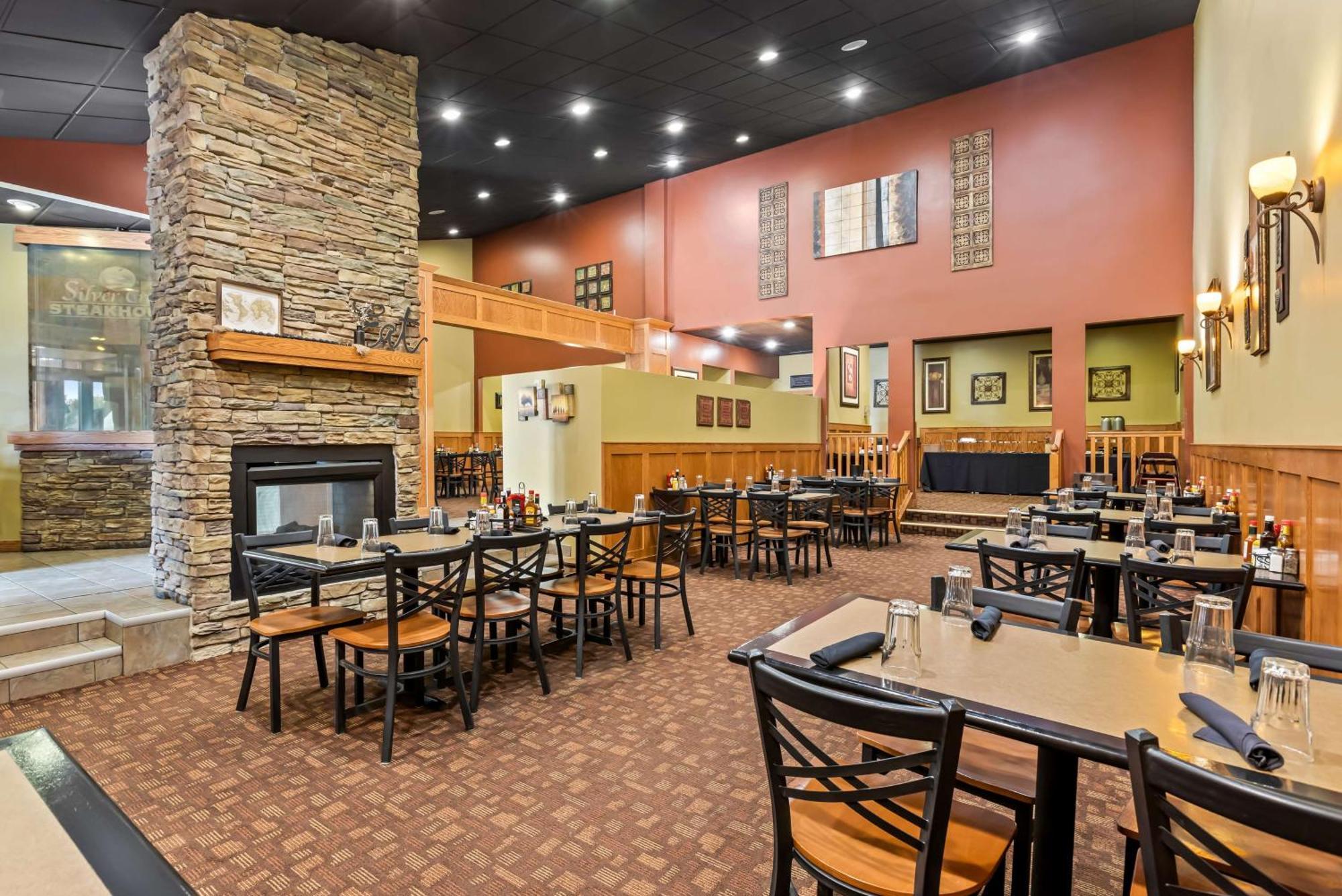 Best Western Tower West Lodge Жилет Екстериор снимка